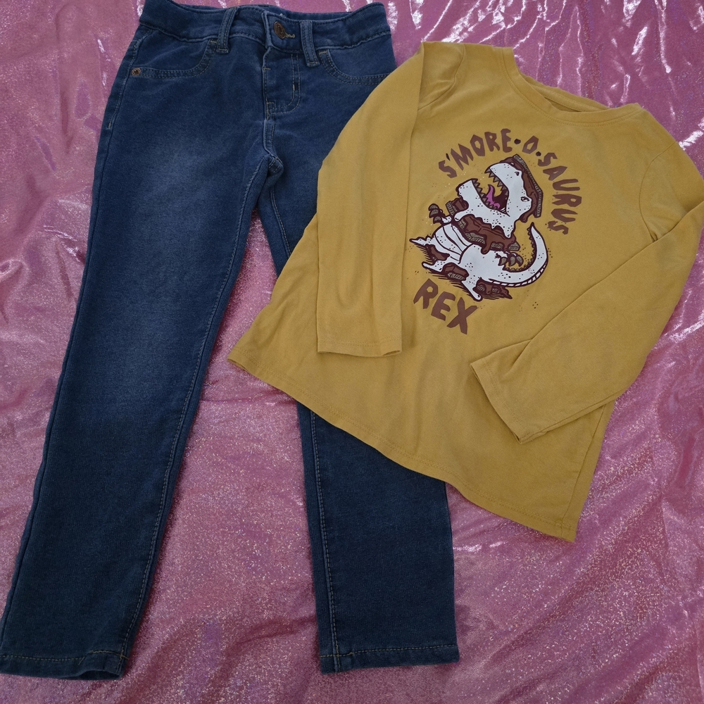 Cat & Jack Girls jeans and long sleeved tee size 4/5 toddler